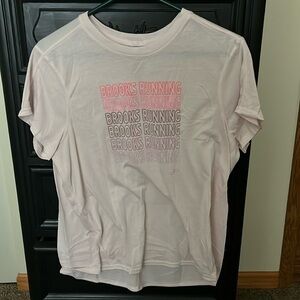 BROOKS RUNNING tee